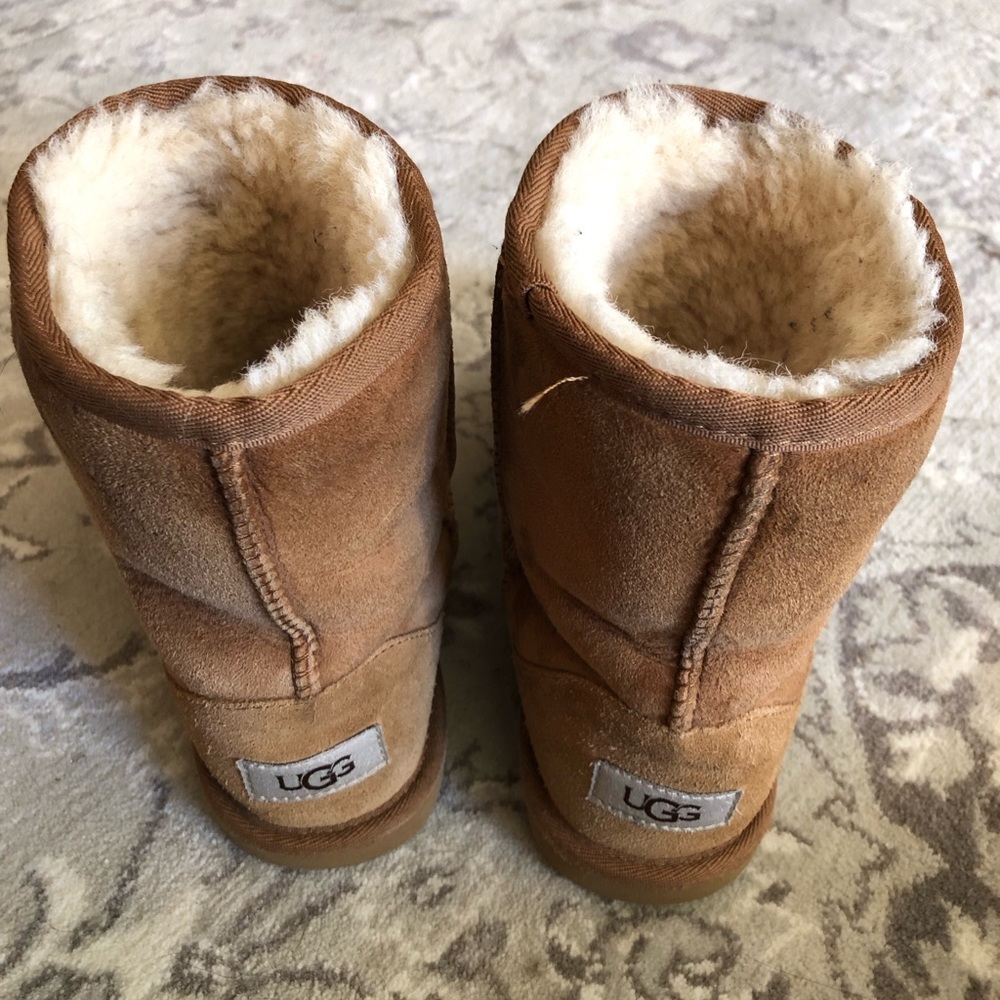 Uggs snow boots